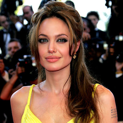 El hermoso peinado de Malvin como Angelina Jolie