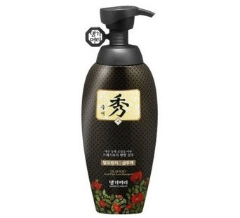 Ang shampoo laban sa pagkawala ng buhok batay sa langis ng Camellia na Daeng Gi Meo Ri Dlae Soo Anti-Hair Loss Shampoo