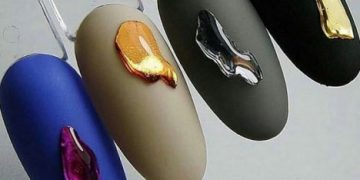 Nueva manicura 2019-2020: técnica de lágrima de unicornio o metal líquido en las uñas. Foto de combinaciones de moda y hermosas para uñas cortas y largas.