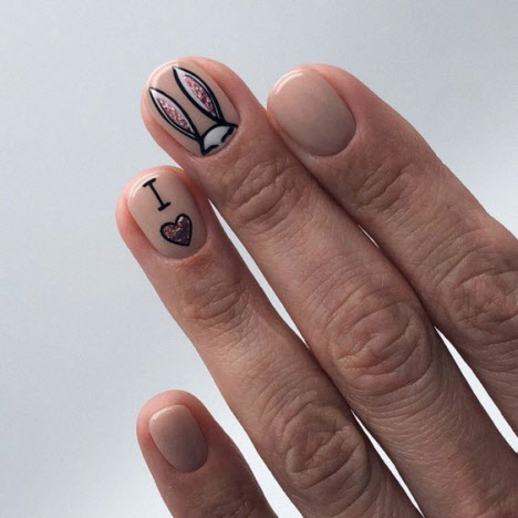 Hermoso diseño de manicura para uñas muy cortas 2020.