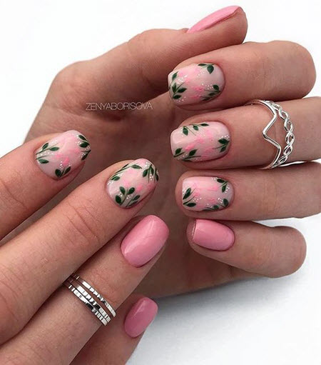 Foto de manicura rosa para uñas de almendra 2019-2020.