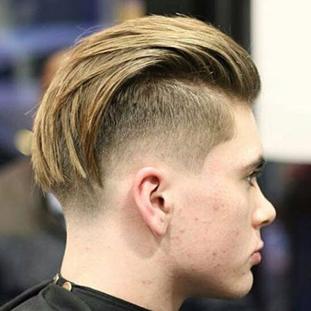 Corte de pelo recortado para hombres para cabello largo.