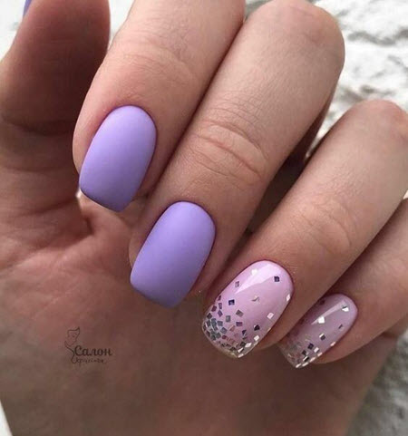 Diseño de uñas con purpurina de verano